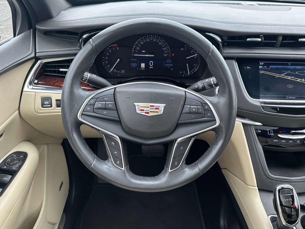 Used 2018 Cadillac XT5 Luxury w/ Driver Awareness Package FWD image 14