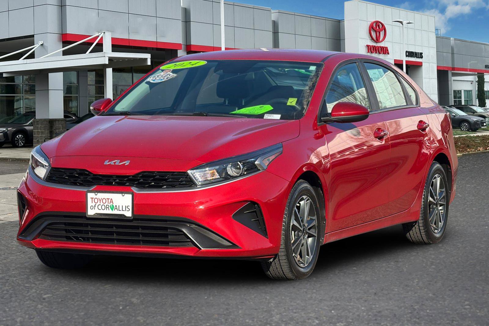 Used 2024 Kia Forte LXS image 8