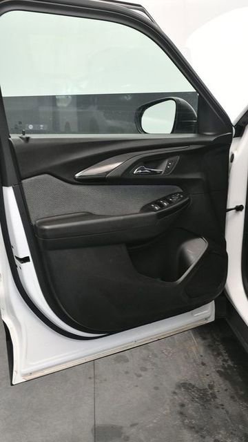 Used 2023 Chevrolet TrailBlazer LS AWD/4WD image 17