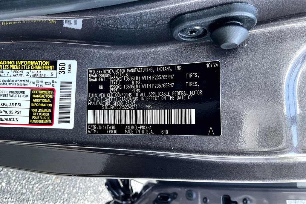 Used 2024 Toyota Sienna XLE w/ XLE Plus Package FWD image 16