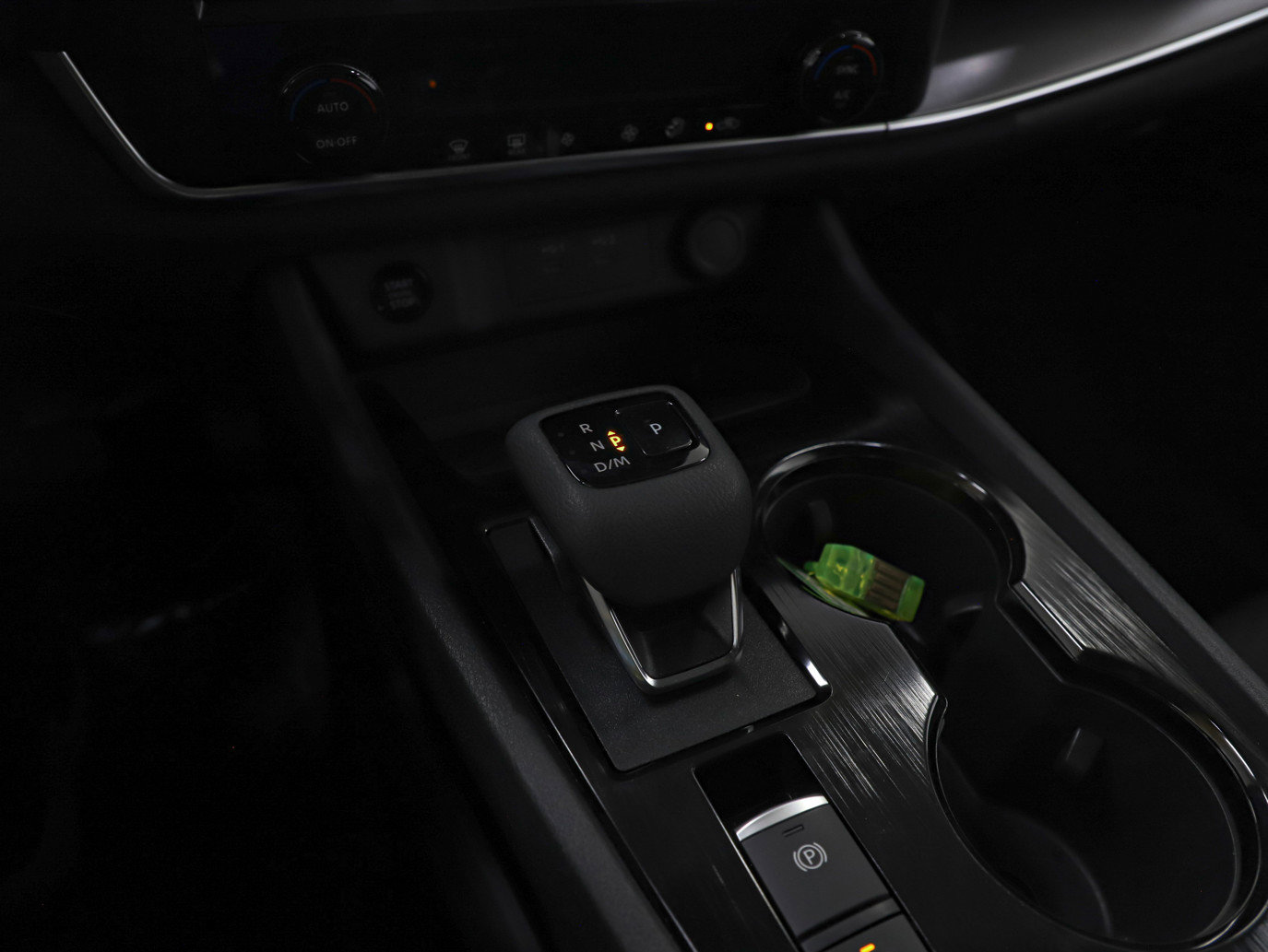 Used 2025 Nissan Rogue SV image 25