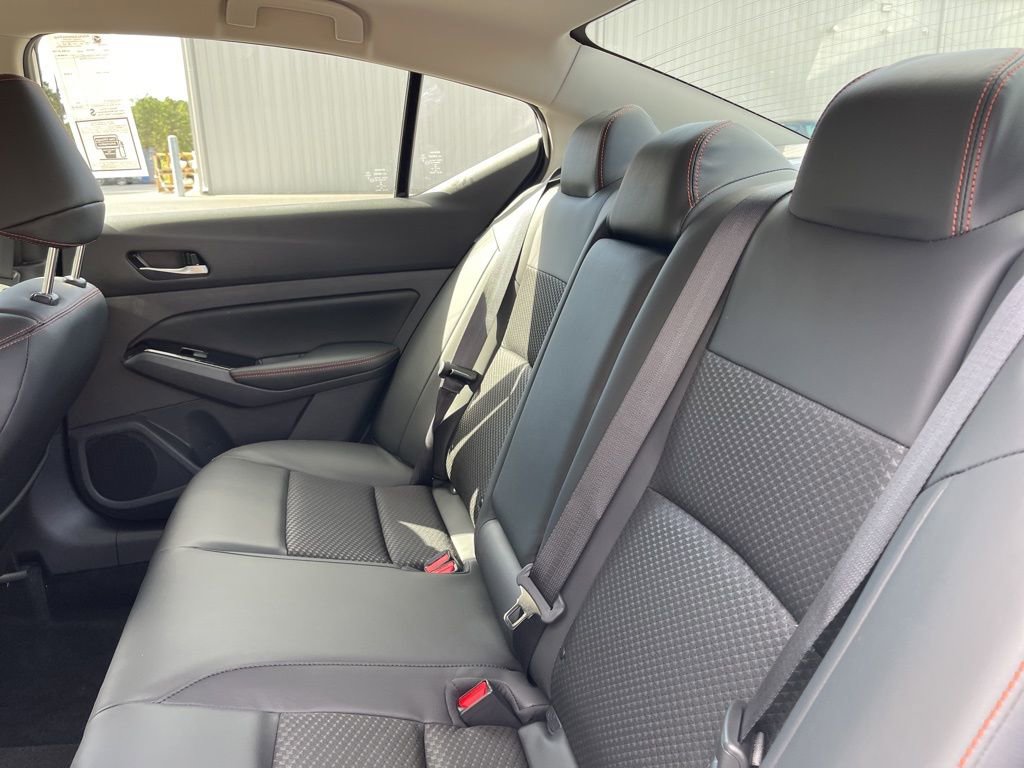 New 2025 Nissan Altima 2.5 SR image 17