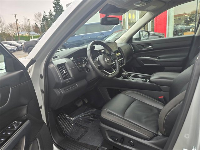 Used 2022 Nissan Pathfinder SL w/ SL Premium Package image 18