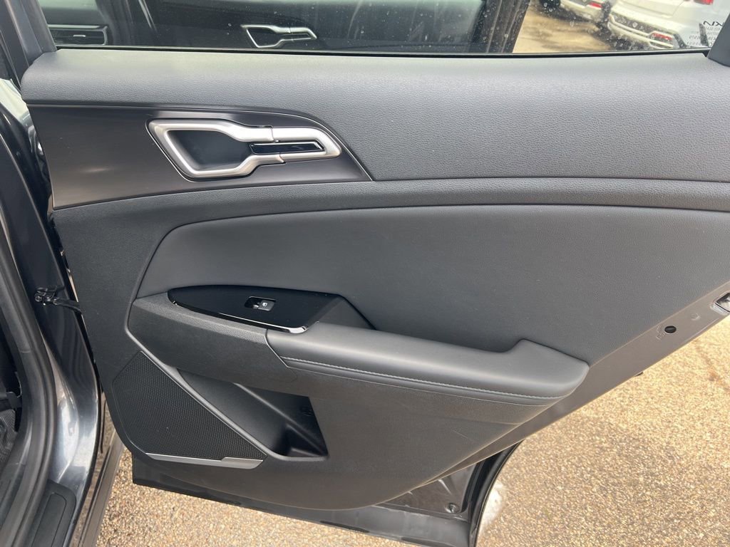 Certified 2024 Kia Sportage EX image 15