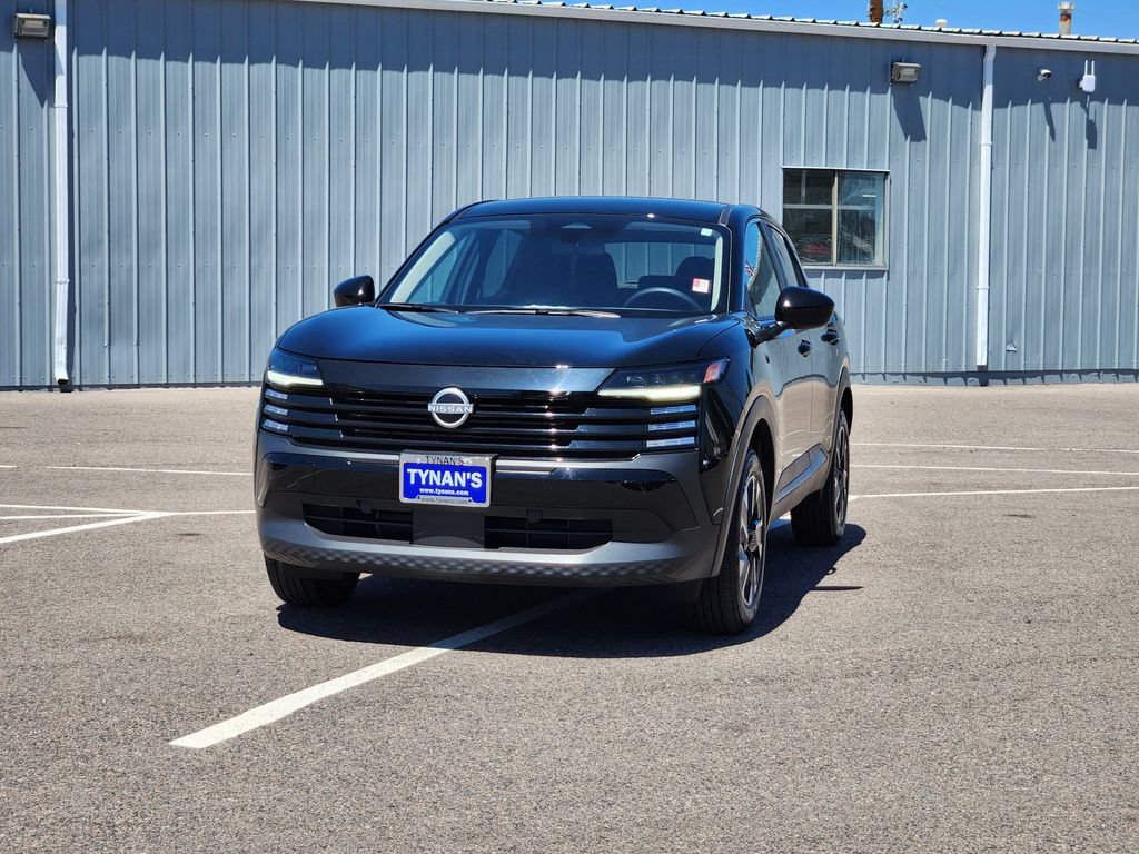 Certified 2025 Nissan Kicks SV AWD/4WD image 3