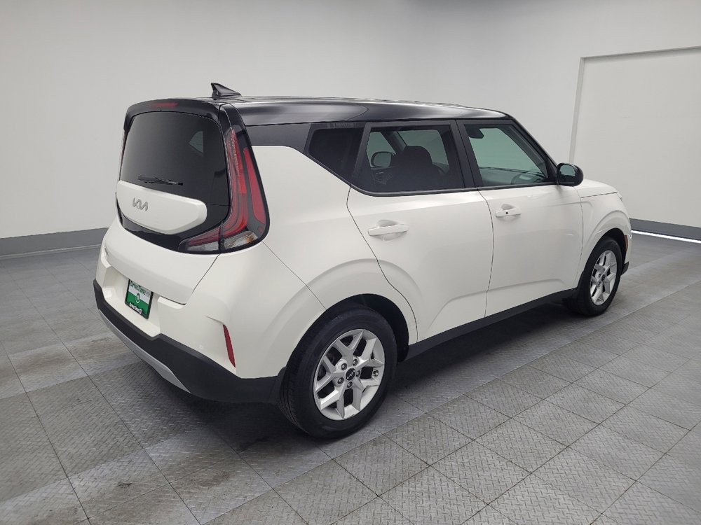 Used 2023 Kia Soul S image 9