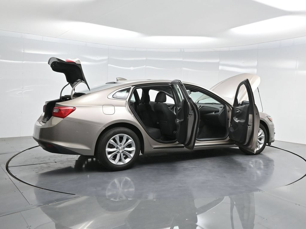 New 2024 Chevrolet Malibu LT FWD image 4