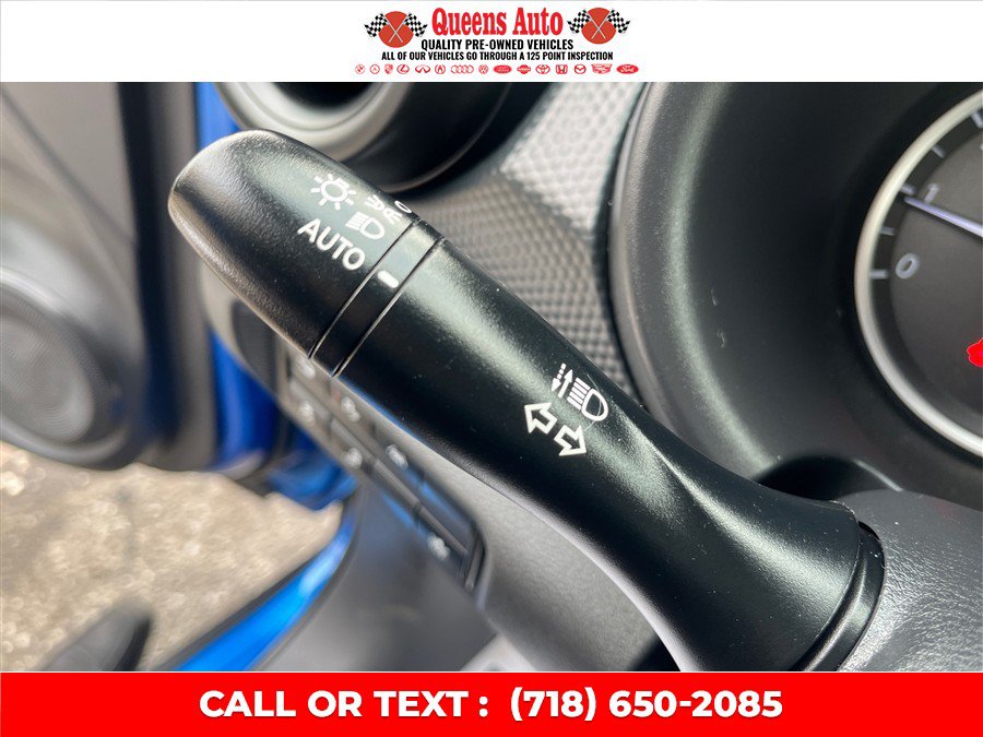 Used 2021 Nissan Kicks S FWD image 21