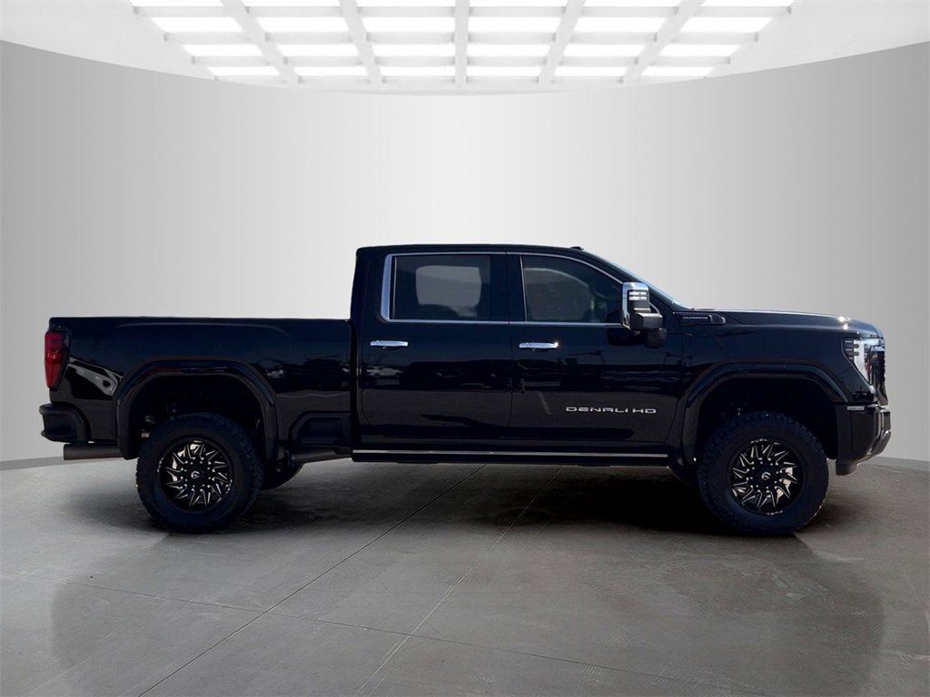 Used 2024 GMC Sierra 3500 Denali Ultimate image 4