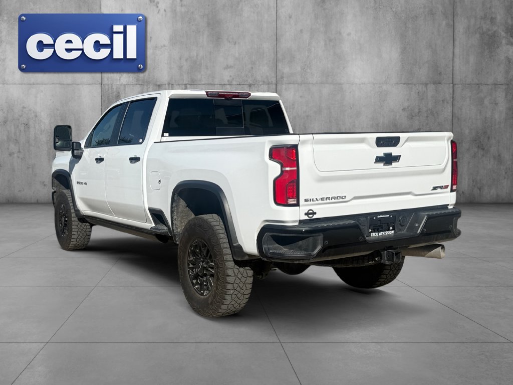 Used 2025 Chevrolet Silverado 2500 ZR2 w/ Technology Package AWD/4WD image 7