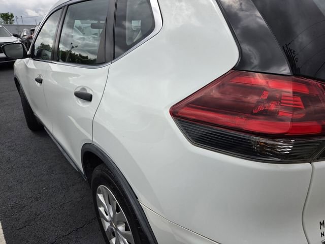 Used 2018 Nissan Rogue S image 6