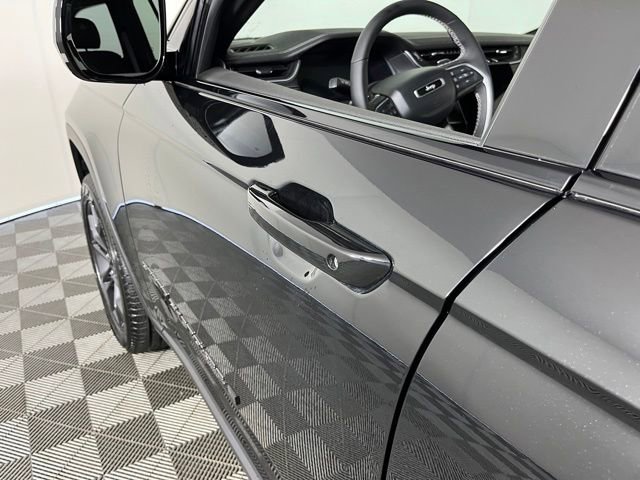 Used 2025 Jeep Grand Cherokee Limited AWD/4WD image 13