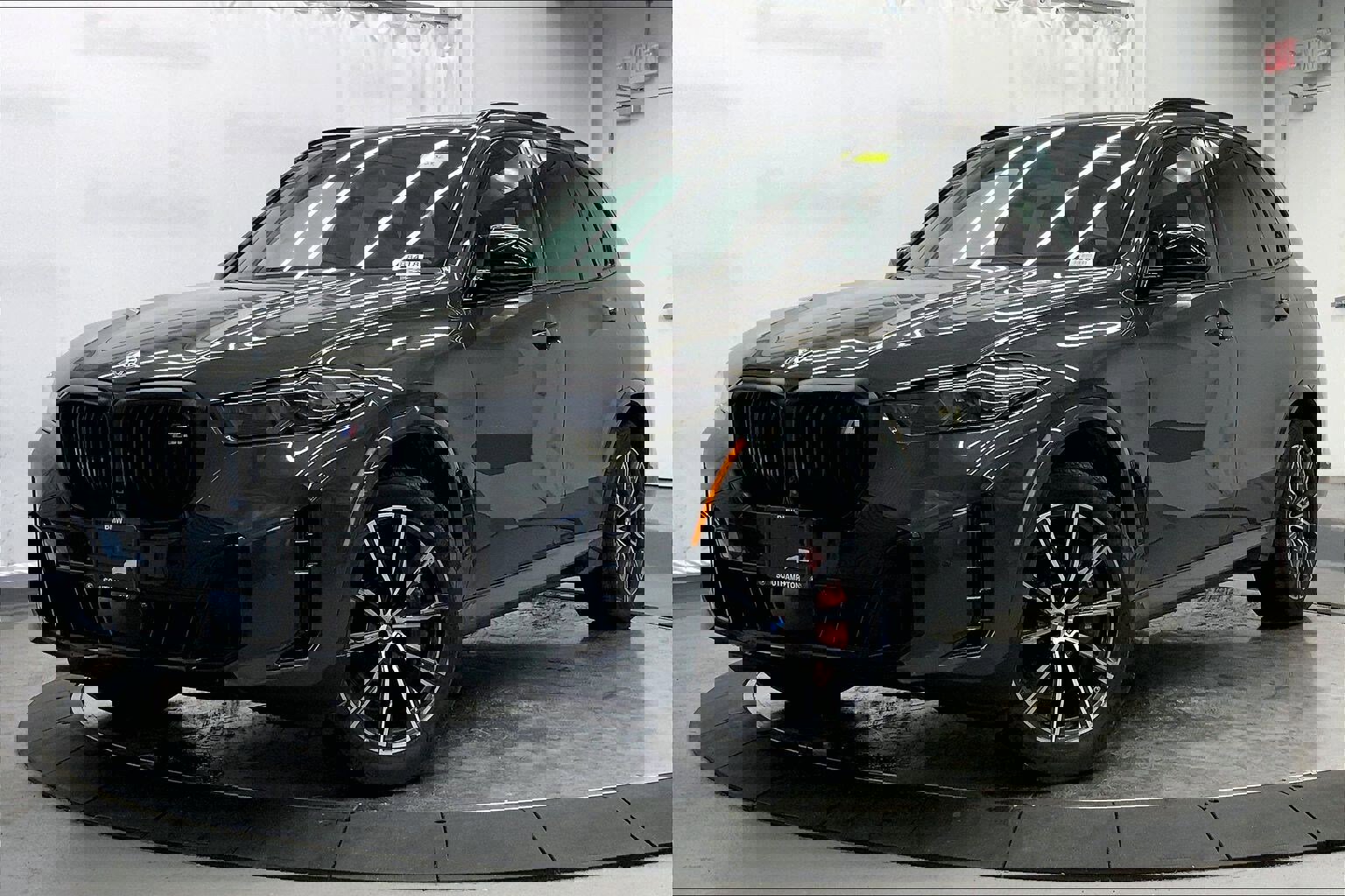 Used 2025 BMW X5 M60i w/ Executive Package image 12