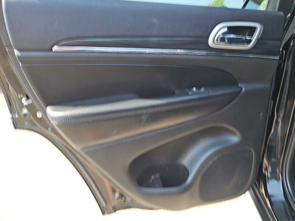 Used 2020 Jeep Grand Cherokee Limited w/ Luxury Group II image 47