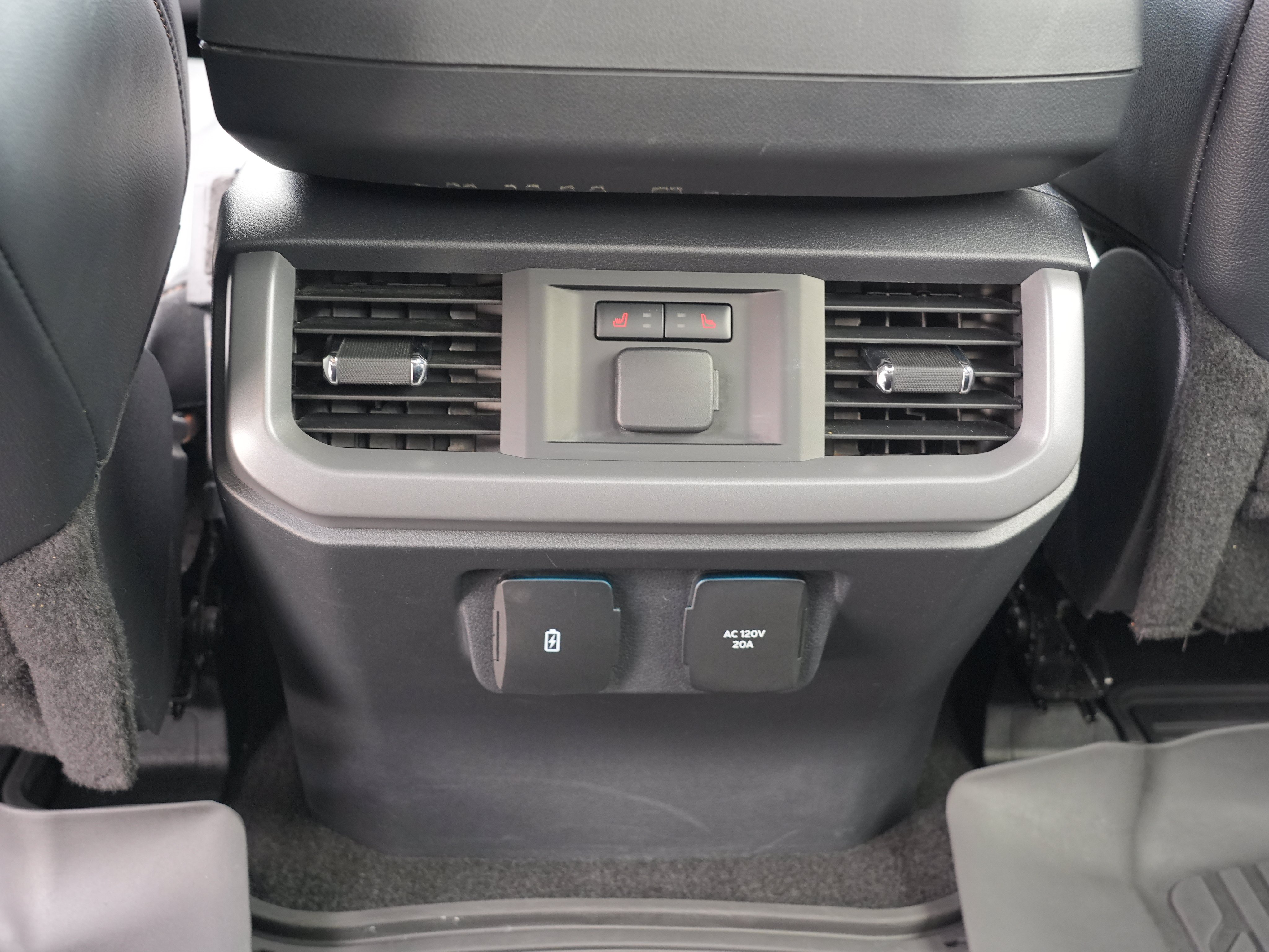 Used 2024 Ford F150 Lariat w/ Equipment Group 502A High AWD/4WD image 30