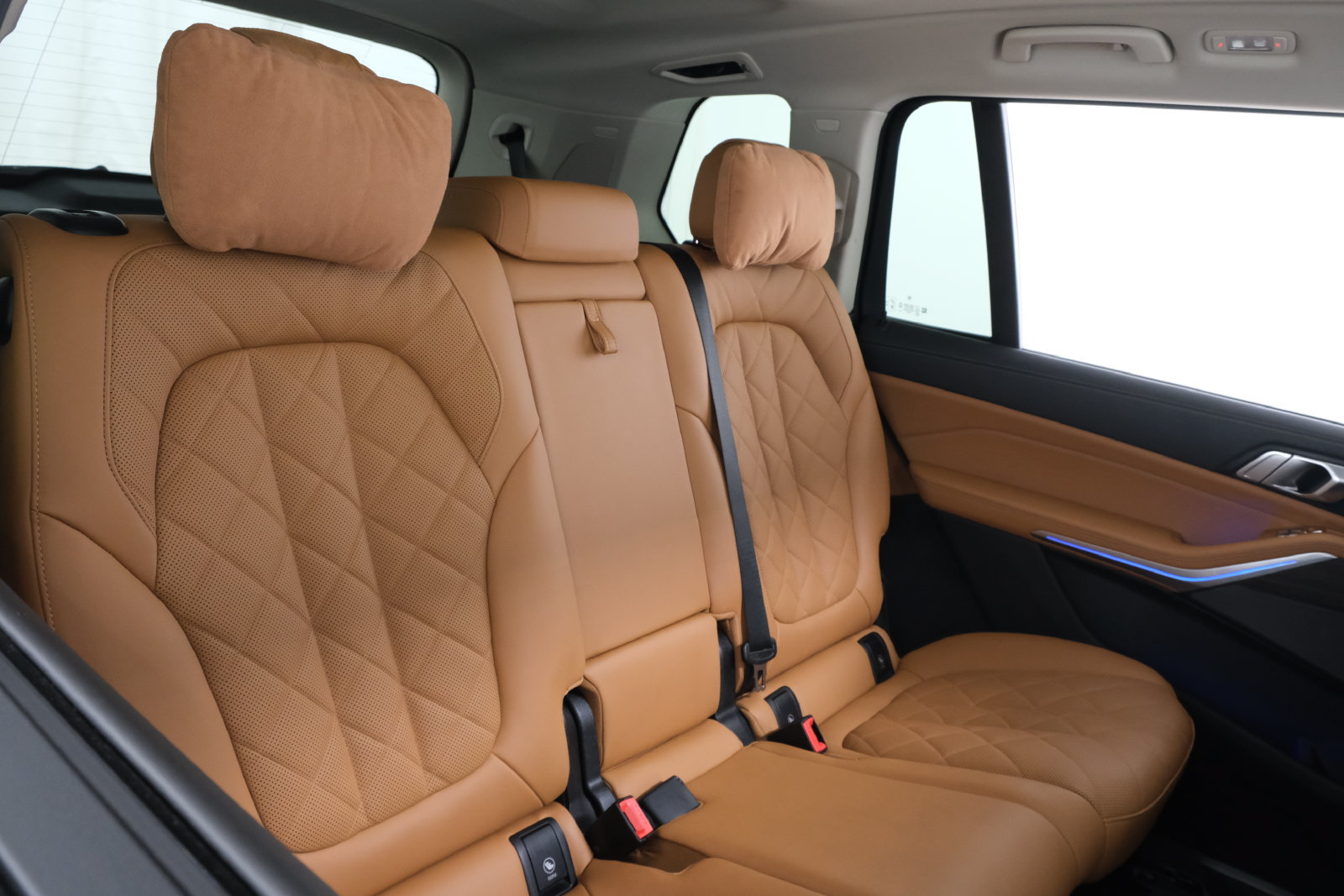 Used 2024 BMW X7 xDrive40i w/ Premium Package AWD/4WD image 41