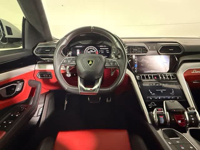Used 2020 Lamborghini Urus AWD/4WD image 16