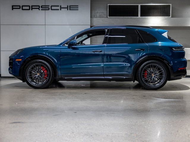 New 2026 Porsche Cayenne GTS image 2