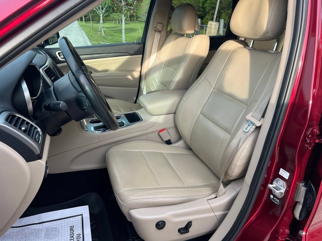 Certified 2021 Jeep Grand Cherokee Laredo w/ Security & Convenience Group RWD image 29