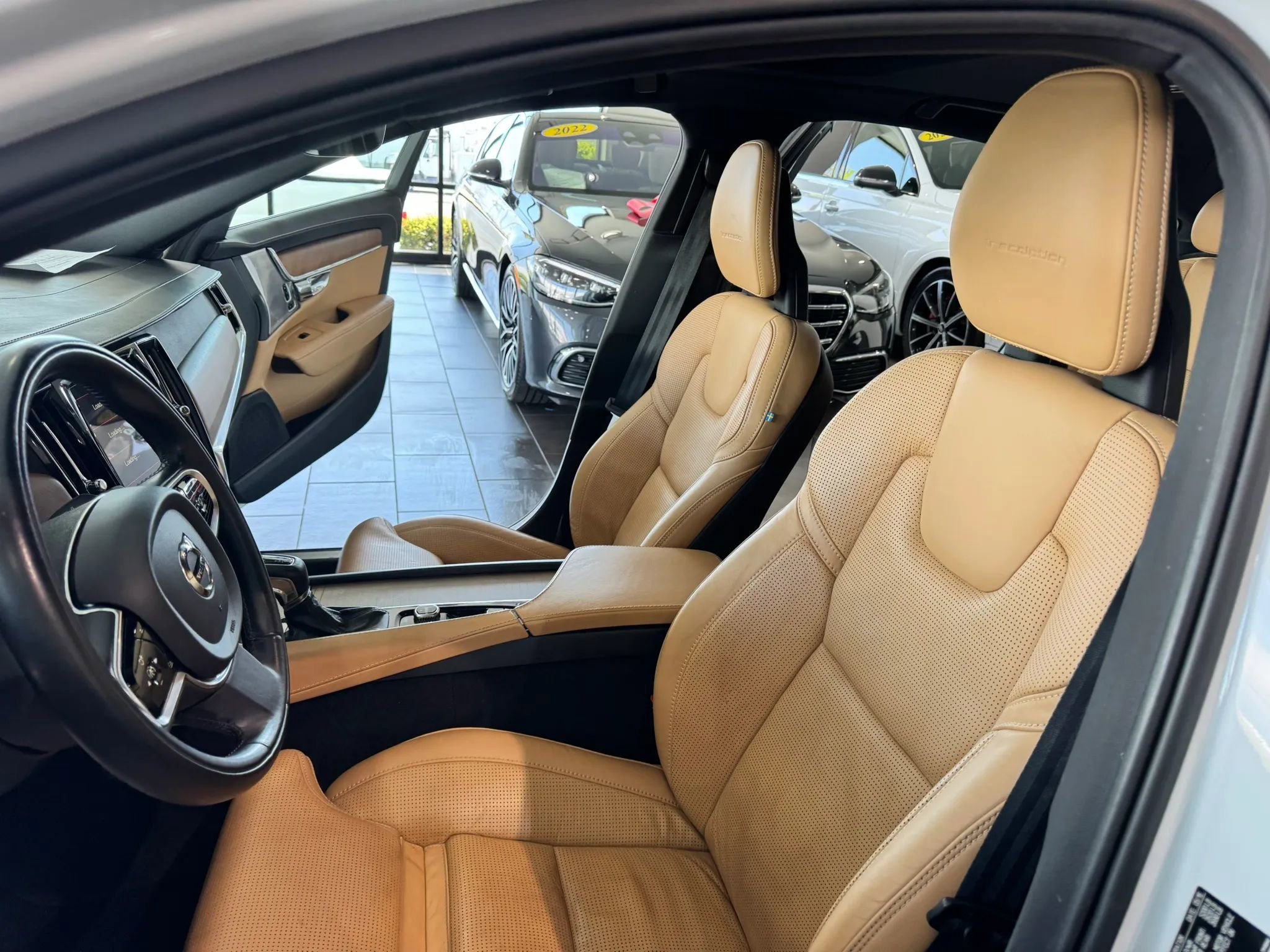 Used 2017 Volvo S90 T6 Inscription w/ Vision Package AWD/4WD image 10