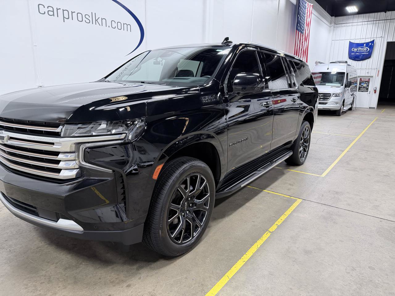 Used 2023 Chevrolet Suburban High Country w/ Max Trailering Package AWD/4WD image 19