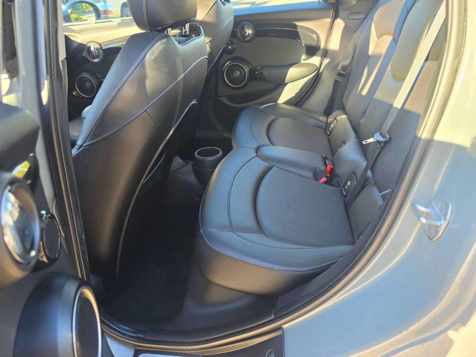 Used 2015 MINI Cooper S FWD image 25