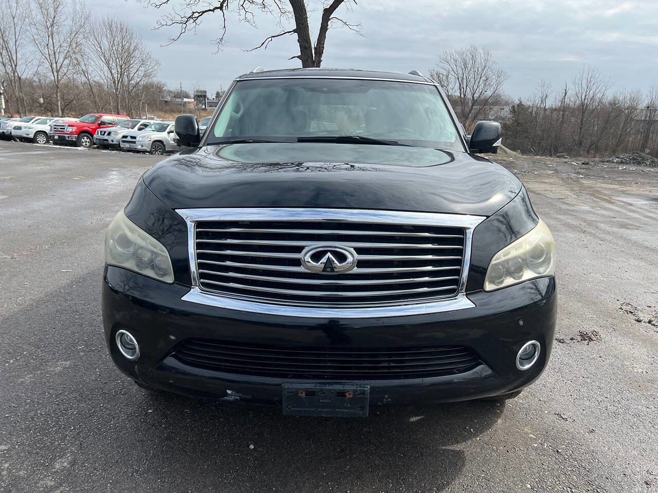 Used 2011 INFINITI QX56 Base 4x4 4dr SUV w/ Theater Pkg image 2