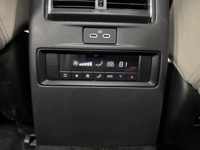 Used 2024 MAZDA CX-90 Plug-In Hybrid w/ Preferred image 33