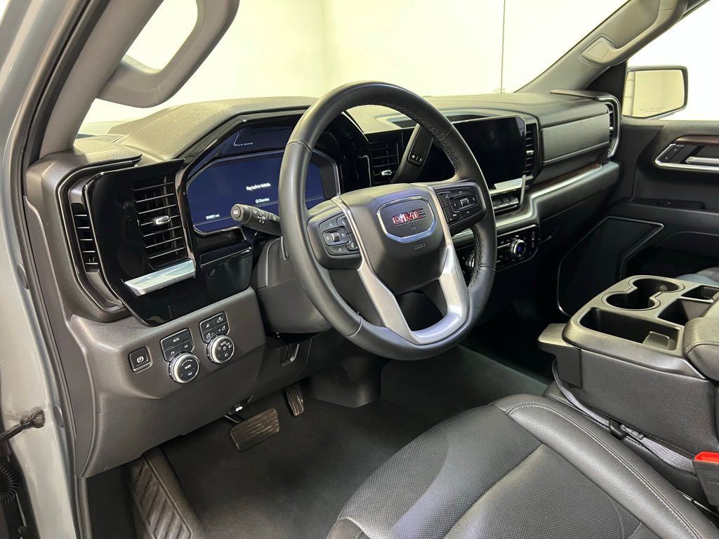 Used 2025 GMC Sierra 1500 SLT image 16