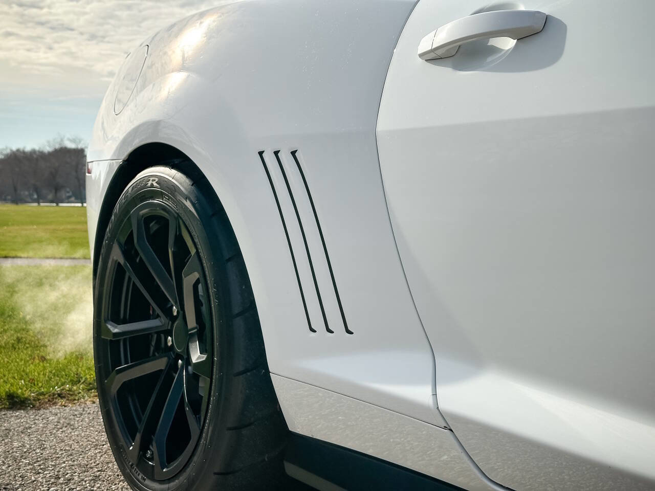 Used 2014 Chevrolet Camaro ZL1 image 24