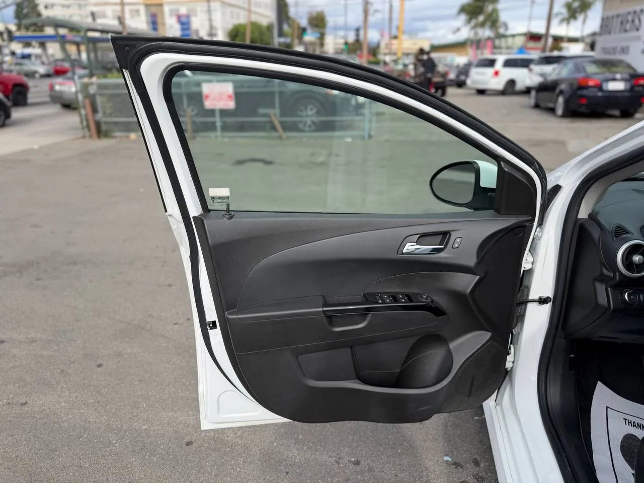 Used 2017 Chevrolet Sonic LT w/ Convenience Package FWD image 23