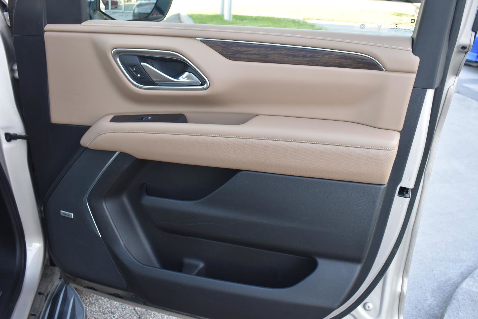 Used 2021 Chevrolet Tahoe Premier w/ Premium Package RWD image 73
