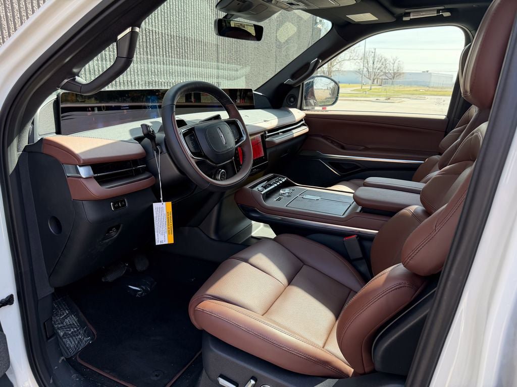 New 2026 Lincoln Navigator Reserve AWD/4WD image 15