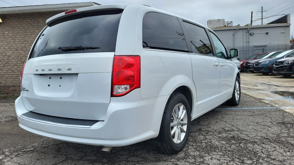 Used 2019 Dodge Grand Caravan SXT image 10