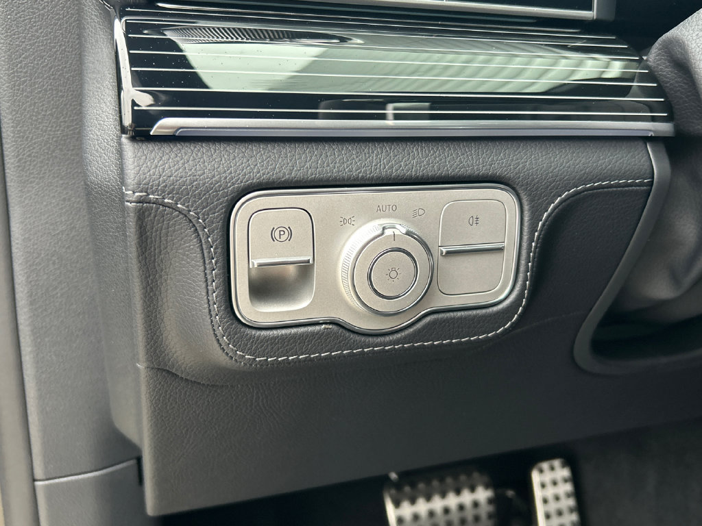 New 2027 Mercedes-Benz GLS 450 4MATIC image 14