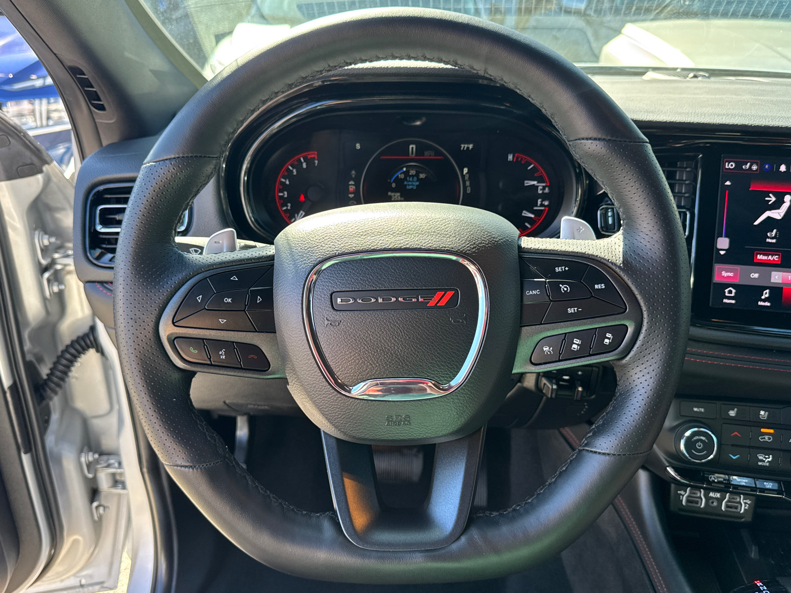 Used 2025 Dodge Durango GT AWD/4WD image 17