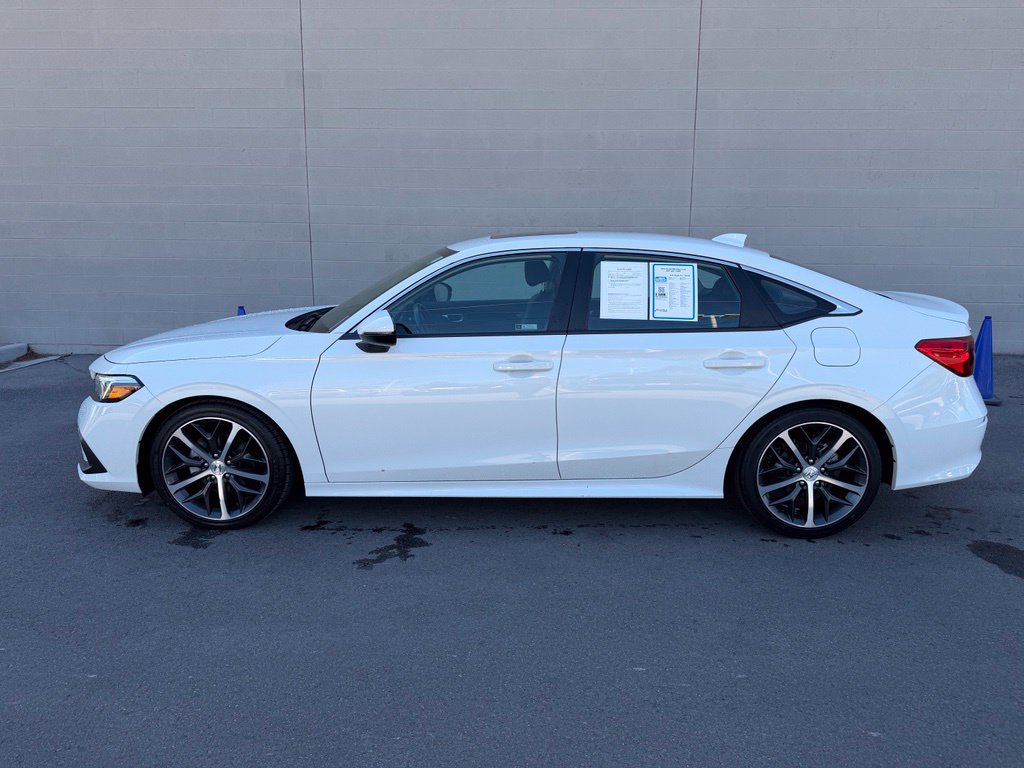 Used 2024 Honda Civic Touring image 2