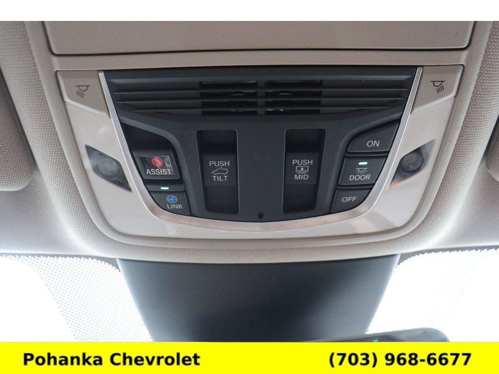 Used 2024 Acura MDX SH-AWD w/ Technology Package image 19