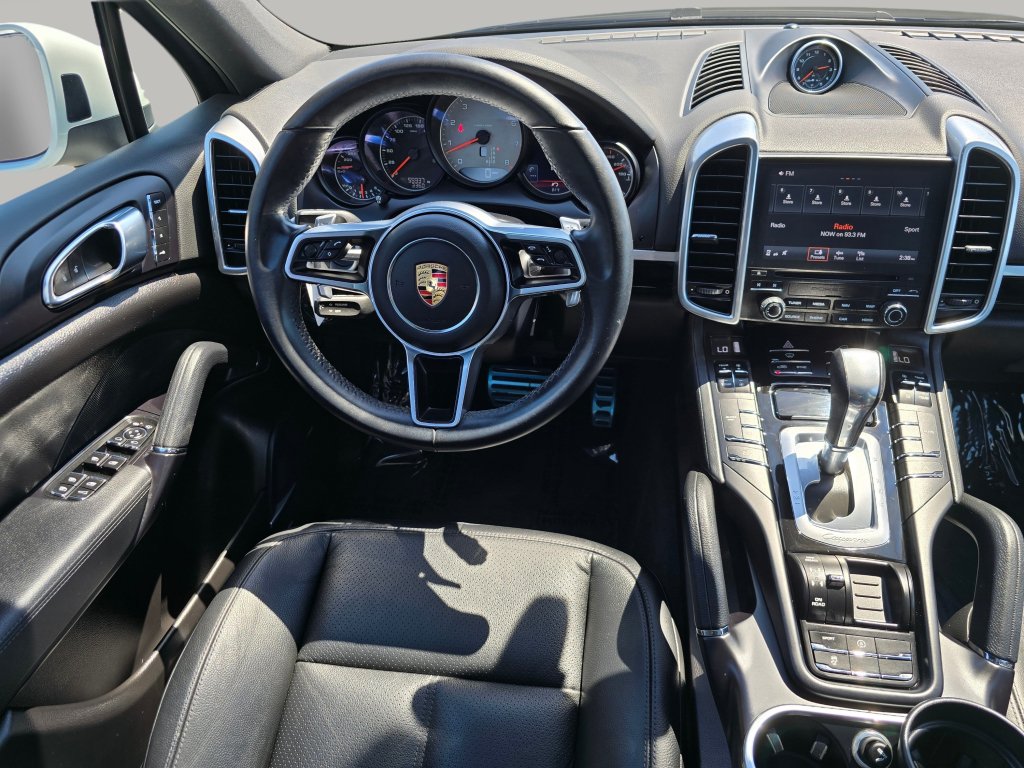 Used 2018 Porsche Cayenne S AWD/4WD image 3