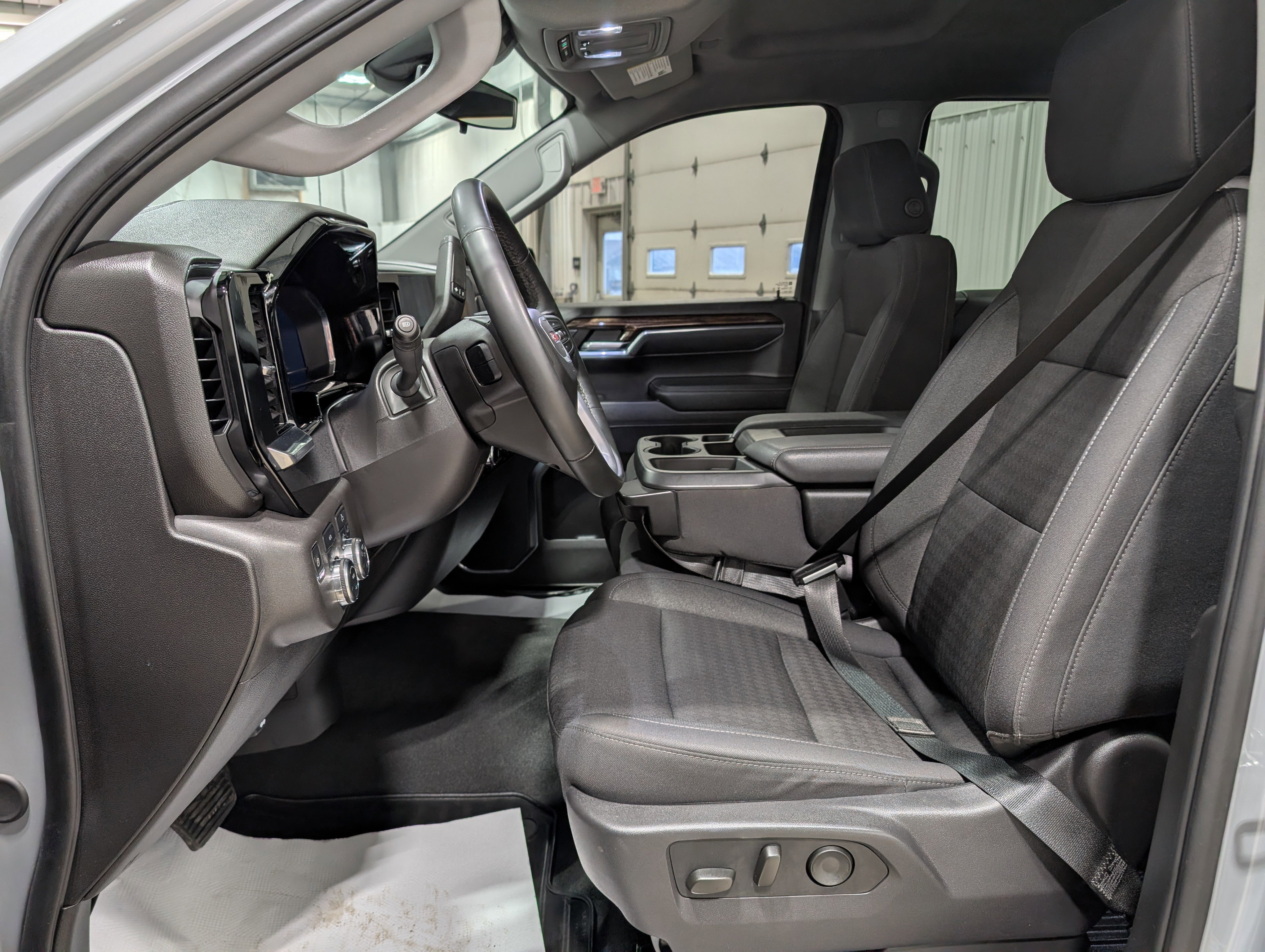 Used 2024 GMC Sierra 1500 Elevation image 14