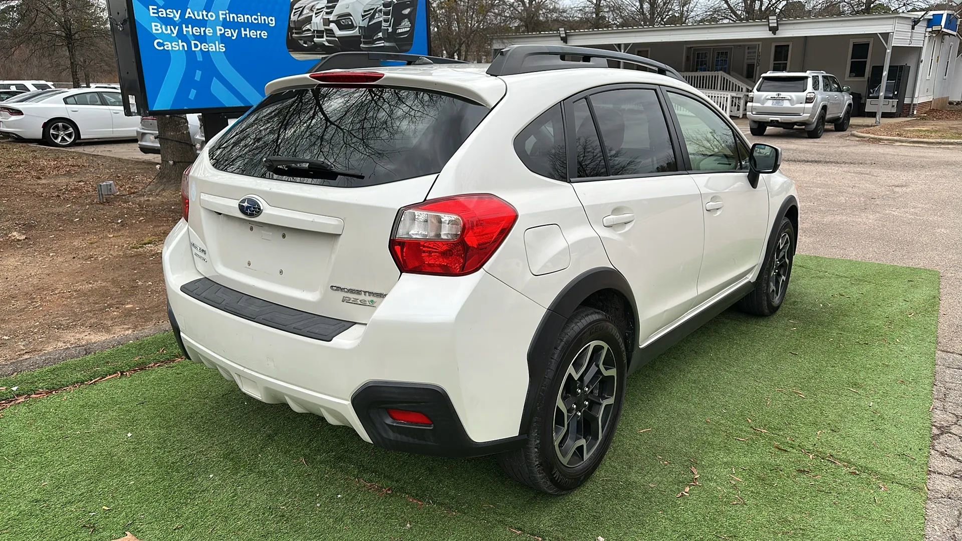 Used 2016 Subaru Crosstrek 2.0i Premium image 8