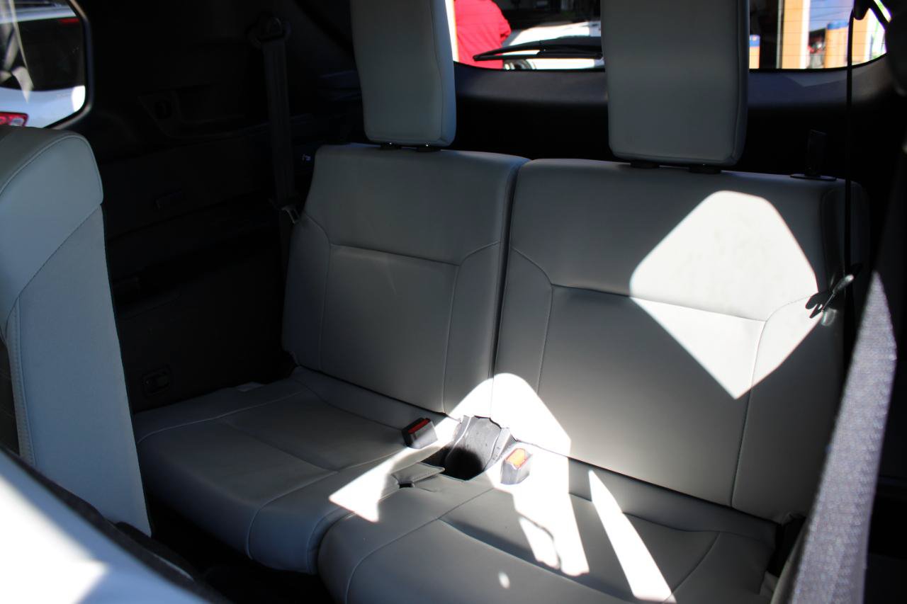 Used 2025 Mitsubishi Outlander SE FWD image 41