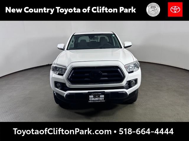 Used 2021 Toyota Tacoma SR5 AWD/4WD image 8