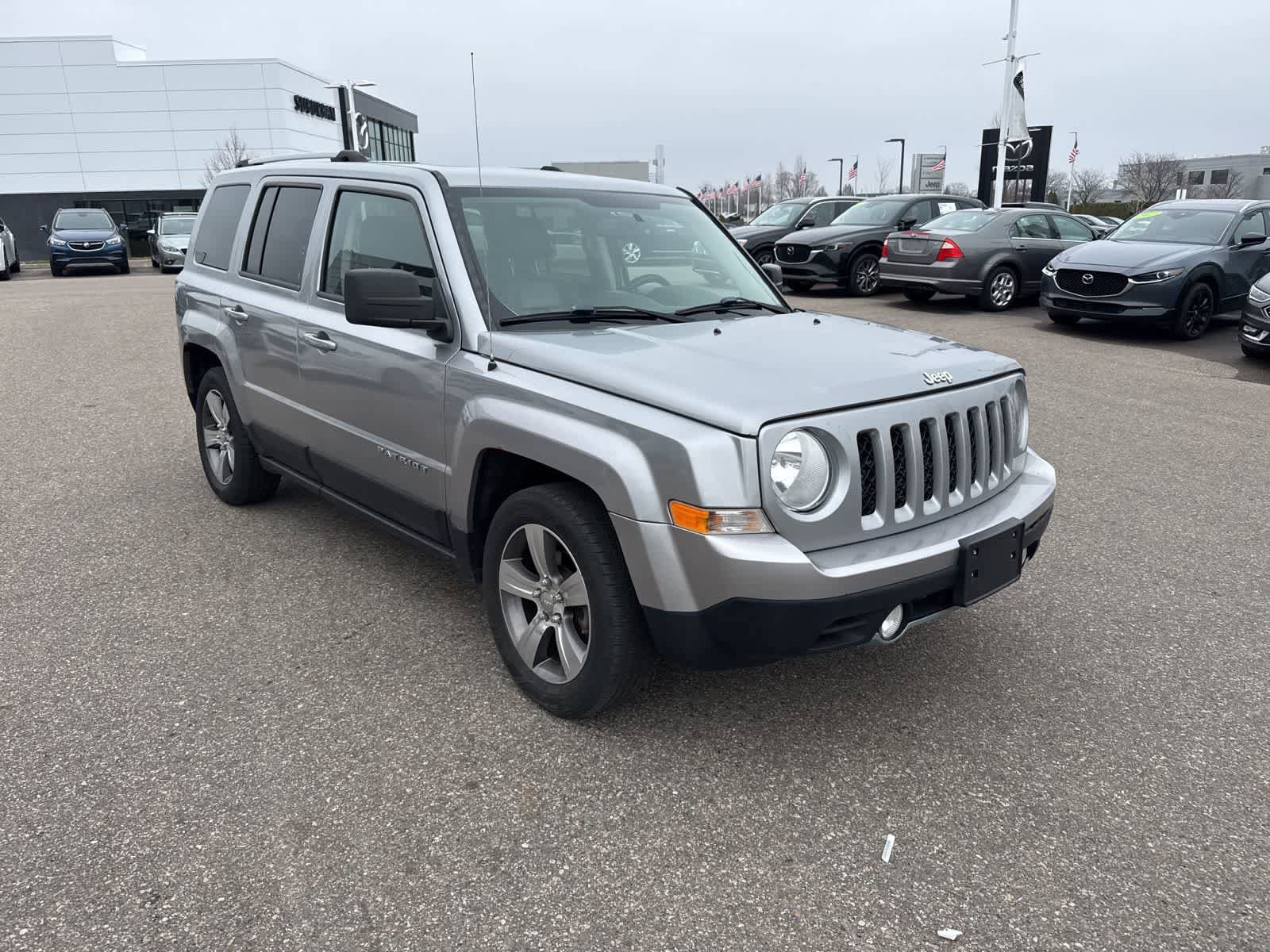 Used 2016 Jeep Patriot High Altitude image 3