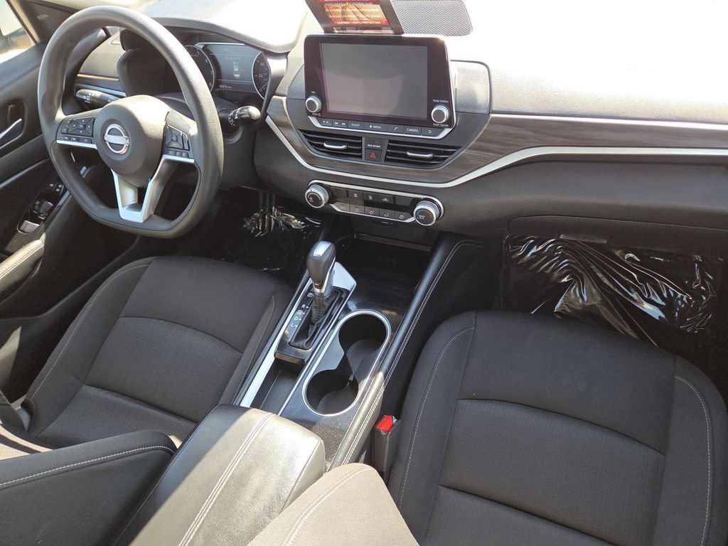 Used 2023 Nissan Altima 2.5 SV FWD image 18