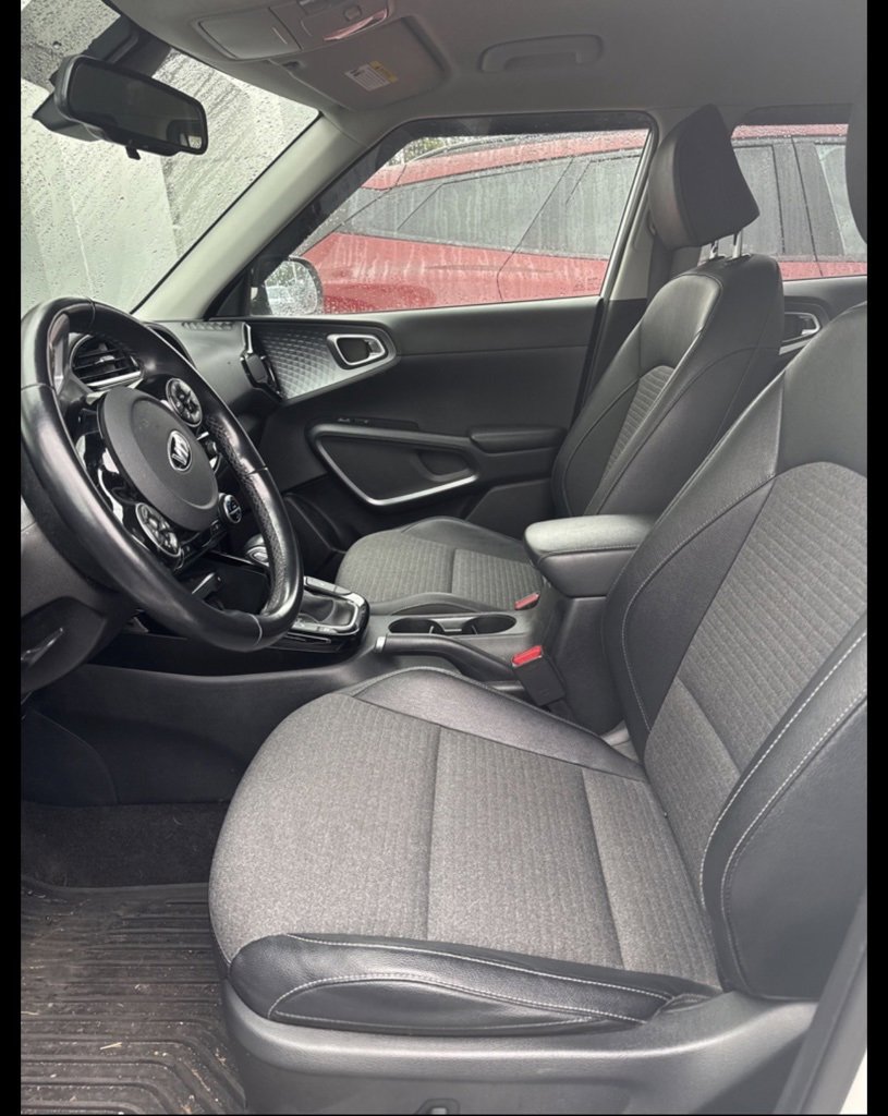 Used 2020 Kia Soul EX image 9