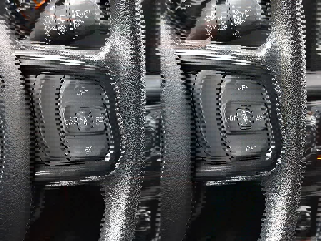 Used 2023 Jeep Wrangler Sport image 19