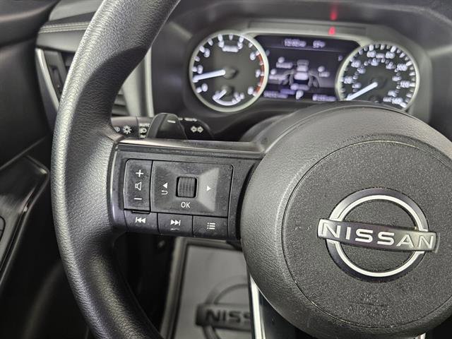 Used 2024 Nissan Rogue S image 28