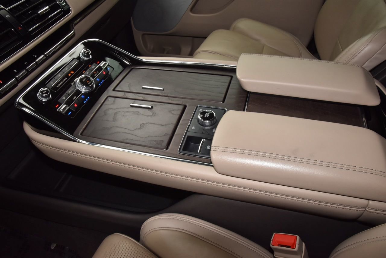 Used 2024 Lincoln Navigator Reserve image 31