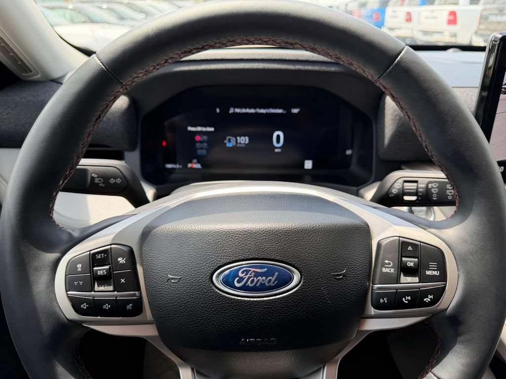 Used 2025 Ford Explorer Active w/ Active Comfort Package RWD image 21